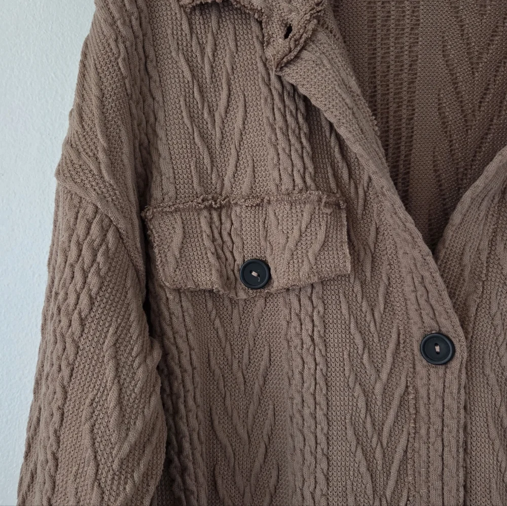 Tan Cardigan - Picture 3 of 4